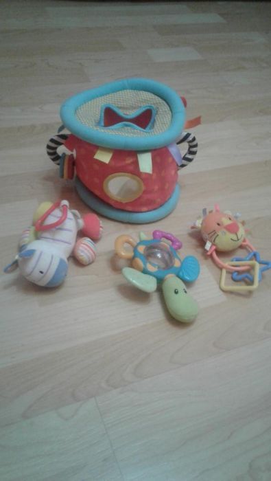 Игрушки для малыша.