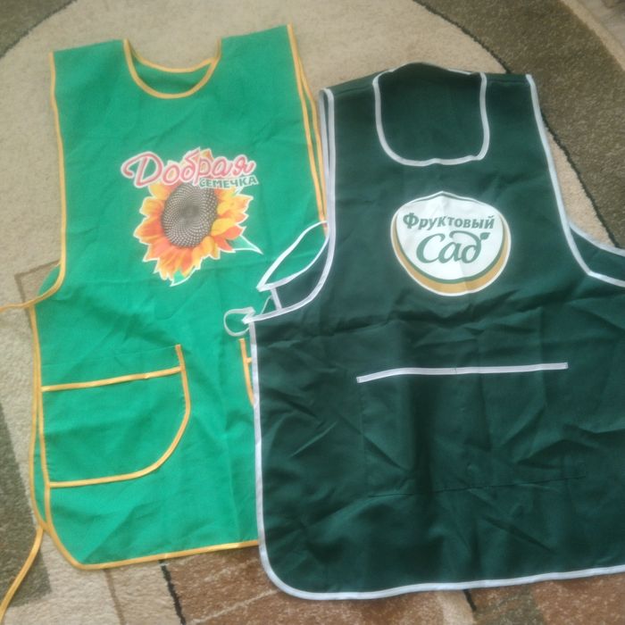 В продаже фартуки,разных цветов