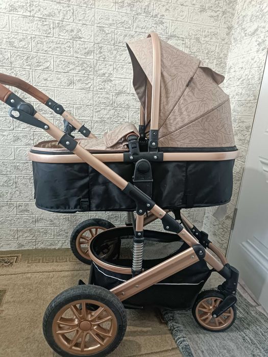 Коляска-трансформер детская