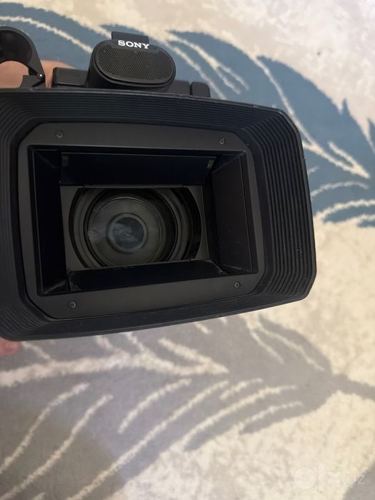 Sony FDR-AX1 4K Professional Handycam