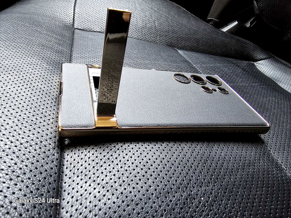 Кожен,луксозен и стилен 
калъф за Samsung S24Ultra  страхотно качество