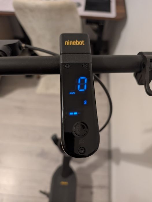 Trotineta electrica Segway Ninebot Max G2 E noua