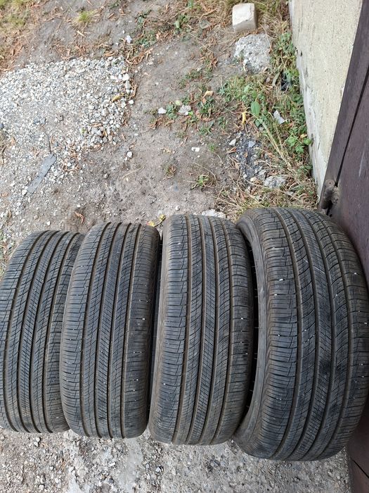 Продам шины 235/55/19 ханкук