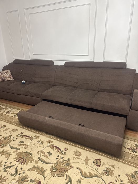 Диван четырёхметровый