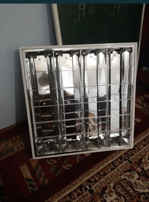 Потолочный светильник 60х60