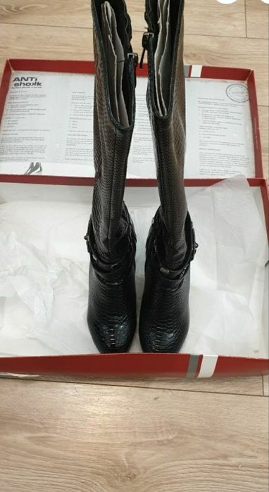 Cizme piele naturală Marco Tozzi