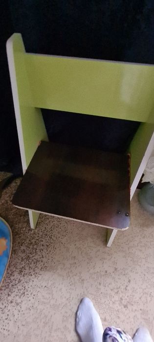 Детский стол со стулом