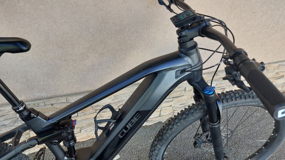 Bicicleta electrica Cube bosch gen4