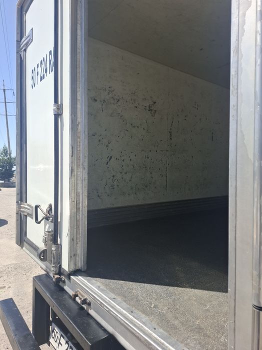 Mitsubishi fuso 2007y