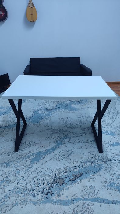 Стол в хорошем состояний