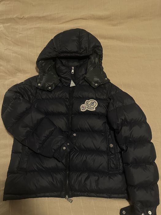 Moncler яке размер S/M тъмносиньо