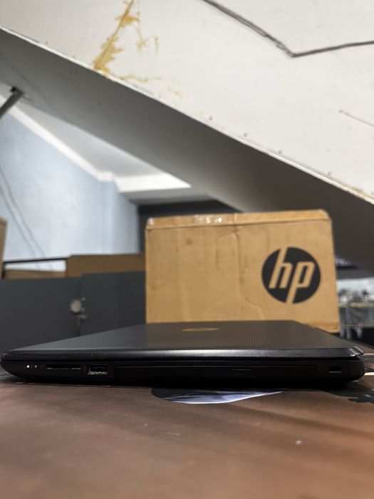 Офисный ноутбук HP laptop