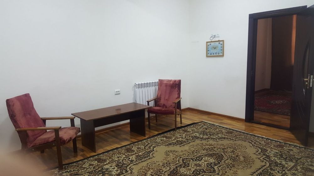 3 этажный дом 2 этажда 3 хонали 66 км Шарк 1чорраха  сотилади срочно