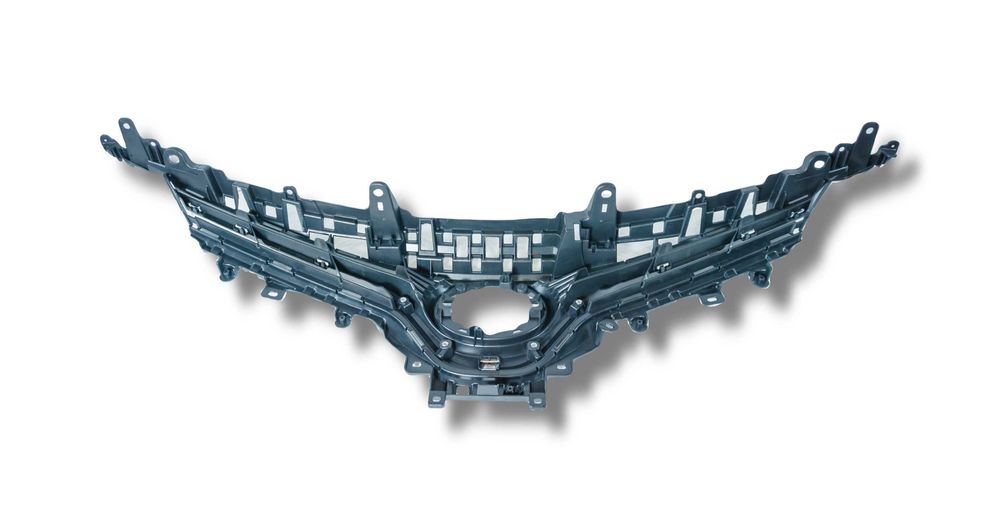 Решетка радиатора (под камеру) Camry 17-