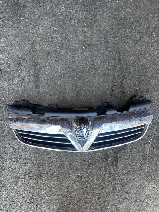 Решетка Opel Zafira B