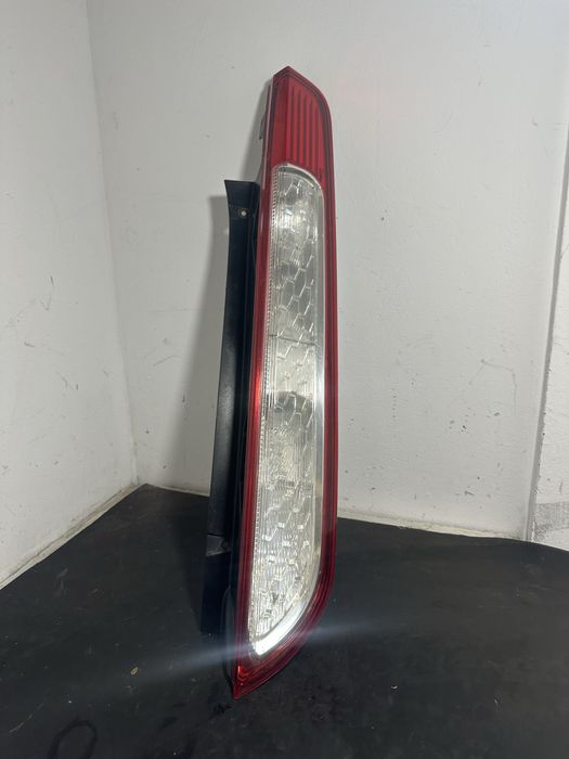 stop dreapta spate Ford Focus 2 facelift hatchback 2009-2013