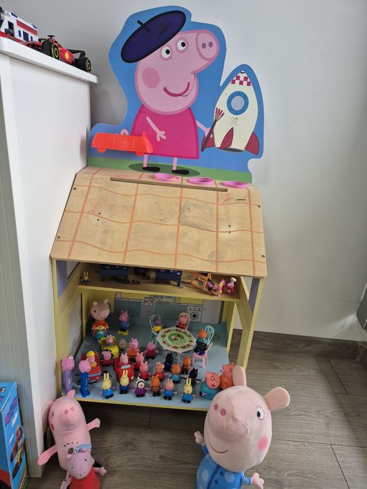 Писта на Пепа Пиг,къща и други играчки