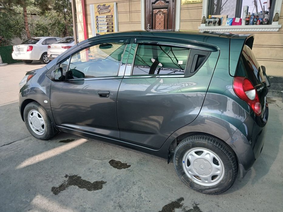 Спарк 3 поз сотилади
