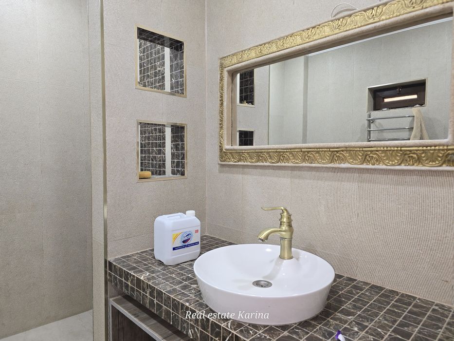 Продаётся дом под бизнес