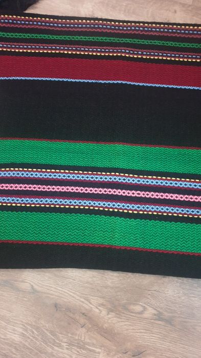 Нови ръчно тъкани черги