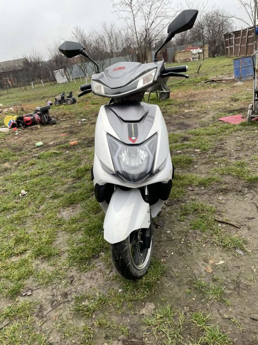 Scuter electric RKS GT5