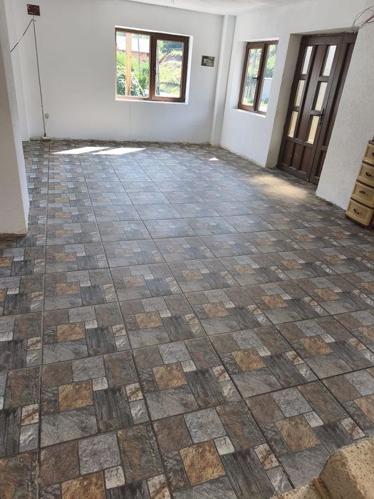 CASĂ DE VÂNZARE – Teren 880 MP – Drum Principal spre TRANSFĂGĂRĂȘAN
