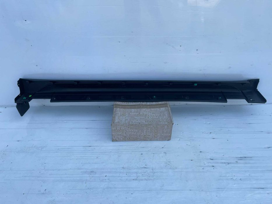 Ornament prag stanga nou original Hyundai Tucson 2016+