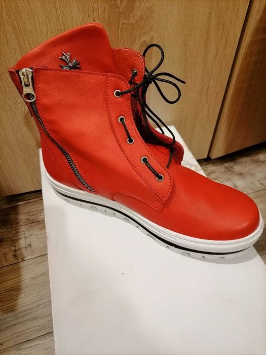 Дамски спортни боти, естествена кожа, 37 номер