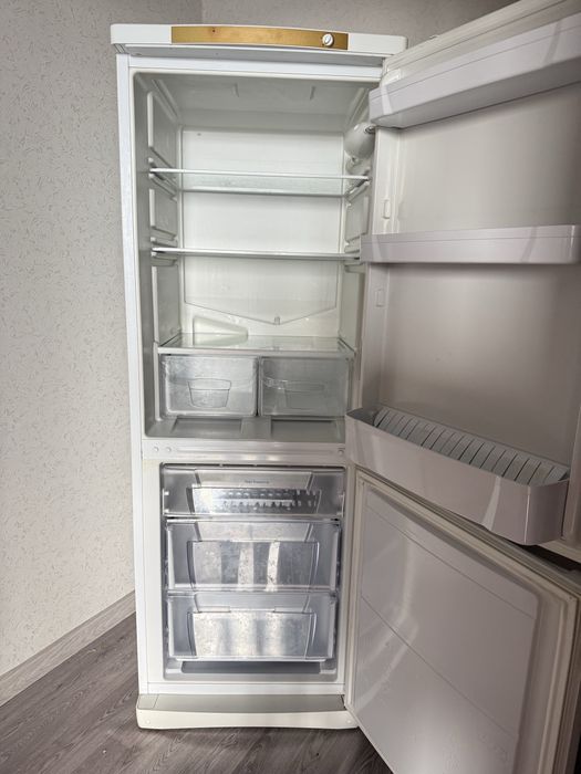 INDESIT холодильник