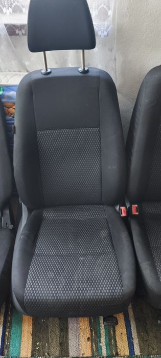 Комплект седалки с кори и подлакътник за Тигуан 2010г