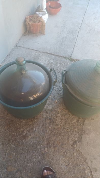Damigene 45 L in cos de plastic