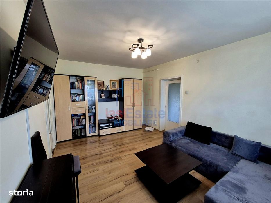 Apartament 3 Camere Luminos si cu Vedere Frumoasa — fotografia 1