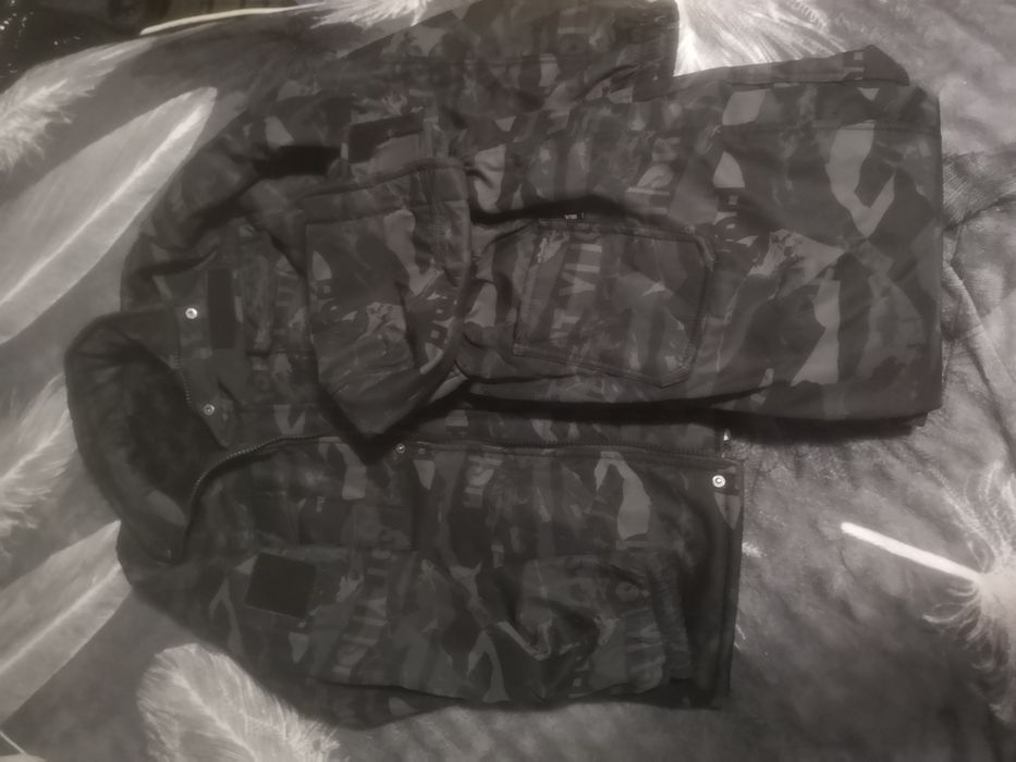 Costum termic militar pentru acțiuni de noapte
