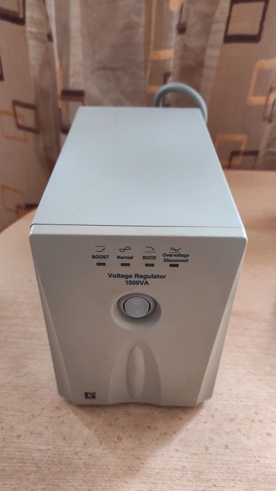 Стабилизатор напряжения