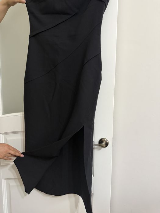 Продам платье на одно плячо