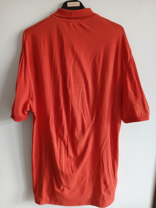 Vand tricou barbati masura XXXL stare foarte buna
Dimensiuni
- latimea intre umeri 55 cm
- latimea intre axile 50 cm
- circumferinta bust 110-115 cm
-
