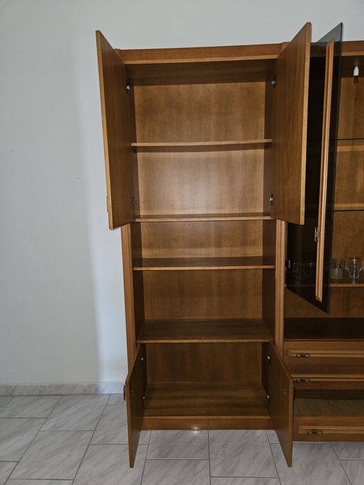 Секция от масив и естествен фурнир