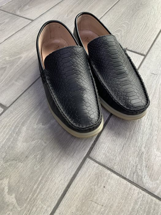 Продаются кожаные макасины