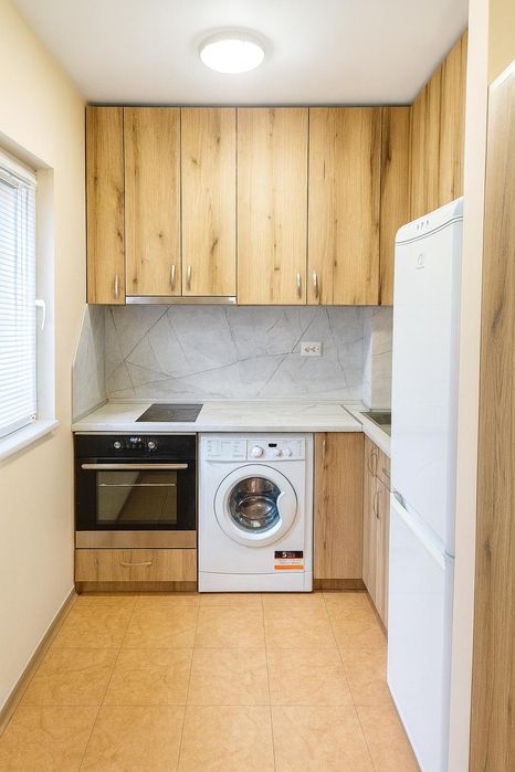 Дава се под наем Двустаен апартамент в Пловдив, Тракия - 45 кв.м за 357 € - Снимка #1