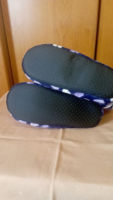 Домашние сапожки - чуни теплые.