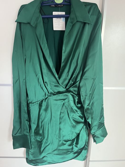 Черна рокля Zara