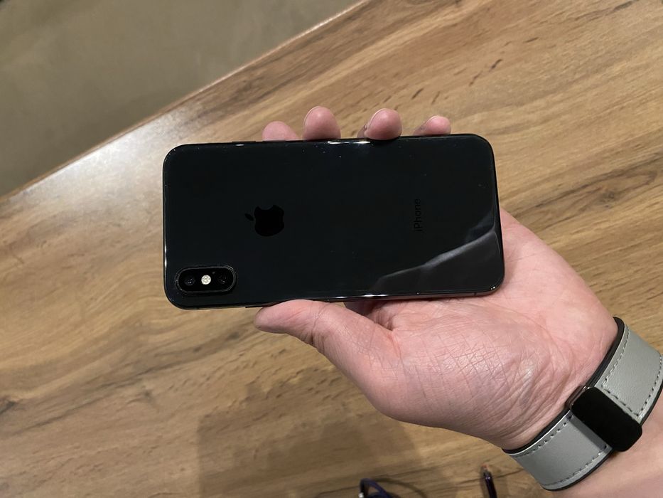 Продам iPhone Xs 64Gb