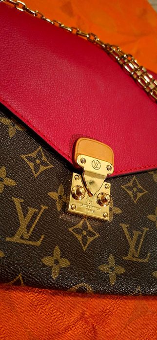 LOUIS VUITTON 'Monogram Canvas Saint Placide Cerise' В Червено