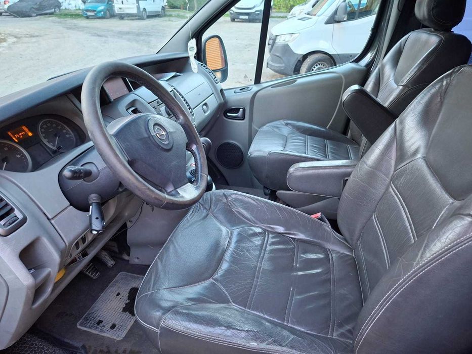 OPEL Vivaro