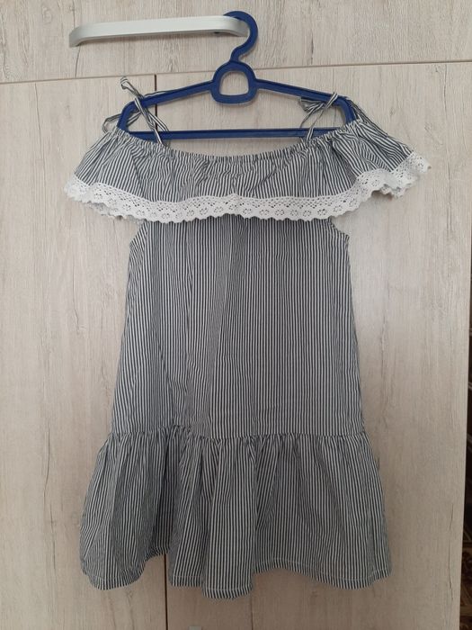 Платья для девочек от 4-7 лет. Каждое по 35000