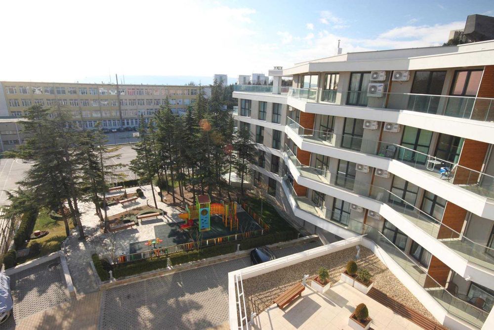 Дава се под наем Двустаен апартамент в Варна, м-т Акчелар - 60 кв.м за 750 € - Снимка #3