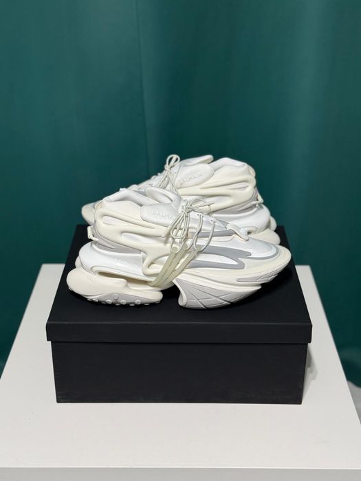 Balmain unicorn White