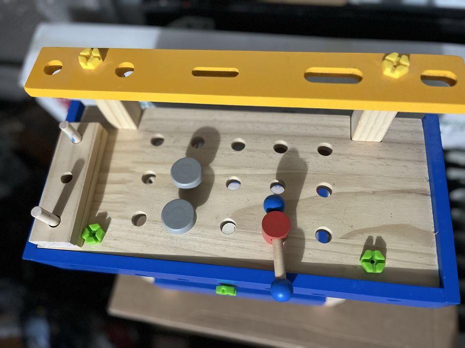 Детска работна маса