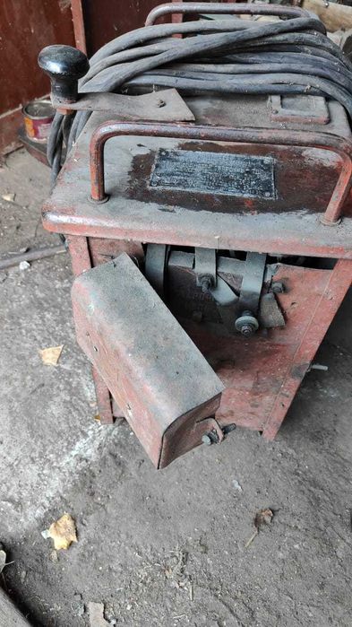 Сварочный аппарат двухфазный.