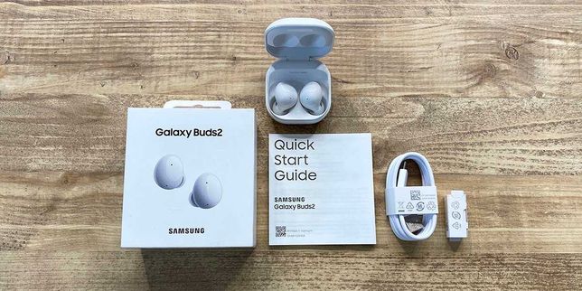 Samsung buds 2 оригинал. Наушники Samsung Galaxy buds2 белый. Samsung Galaxy Buds 2 комплектация. Samsung Galaxy Buds 2 оригинал. Samsung Galaxy Buds 2 (белый).